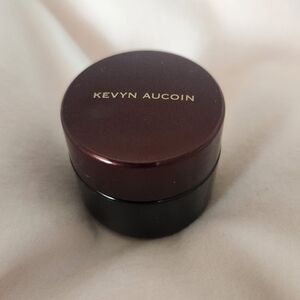 Kevyn Aucoin Sensual Skin Enhancer in SX05